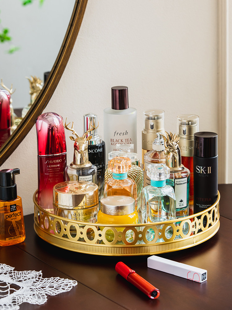 ถาดวางของแต่งหน้าและผลิตภัณฑ์ด - Luxury High End Skincare บทวิจารณ์และราคา
